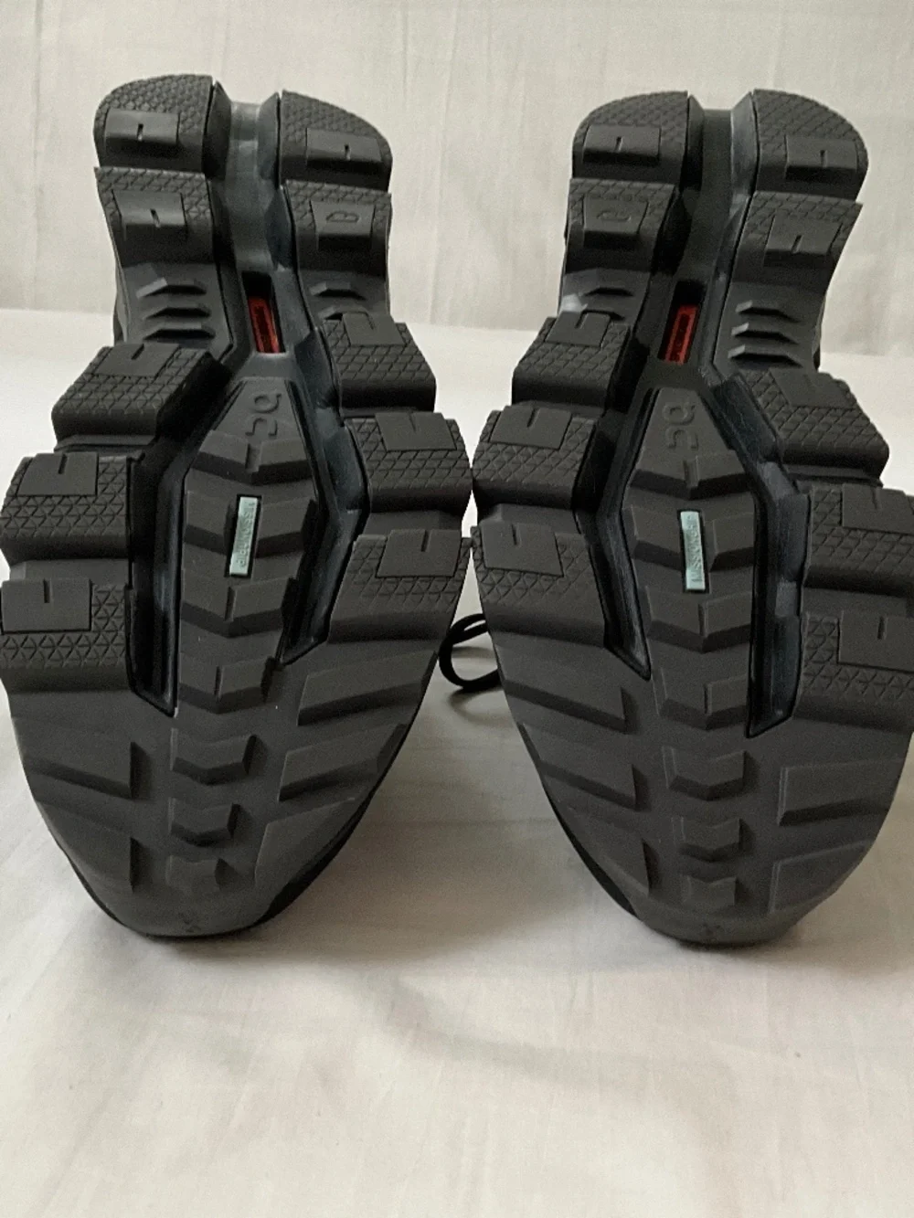 NWOB ON CloudRock Waterproof Hiking Boots Size 10 Black - Picture 12 of 15